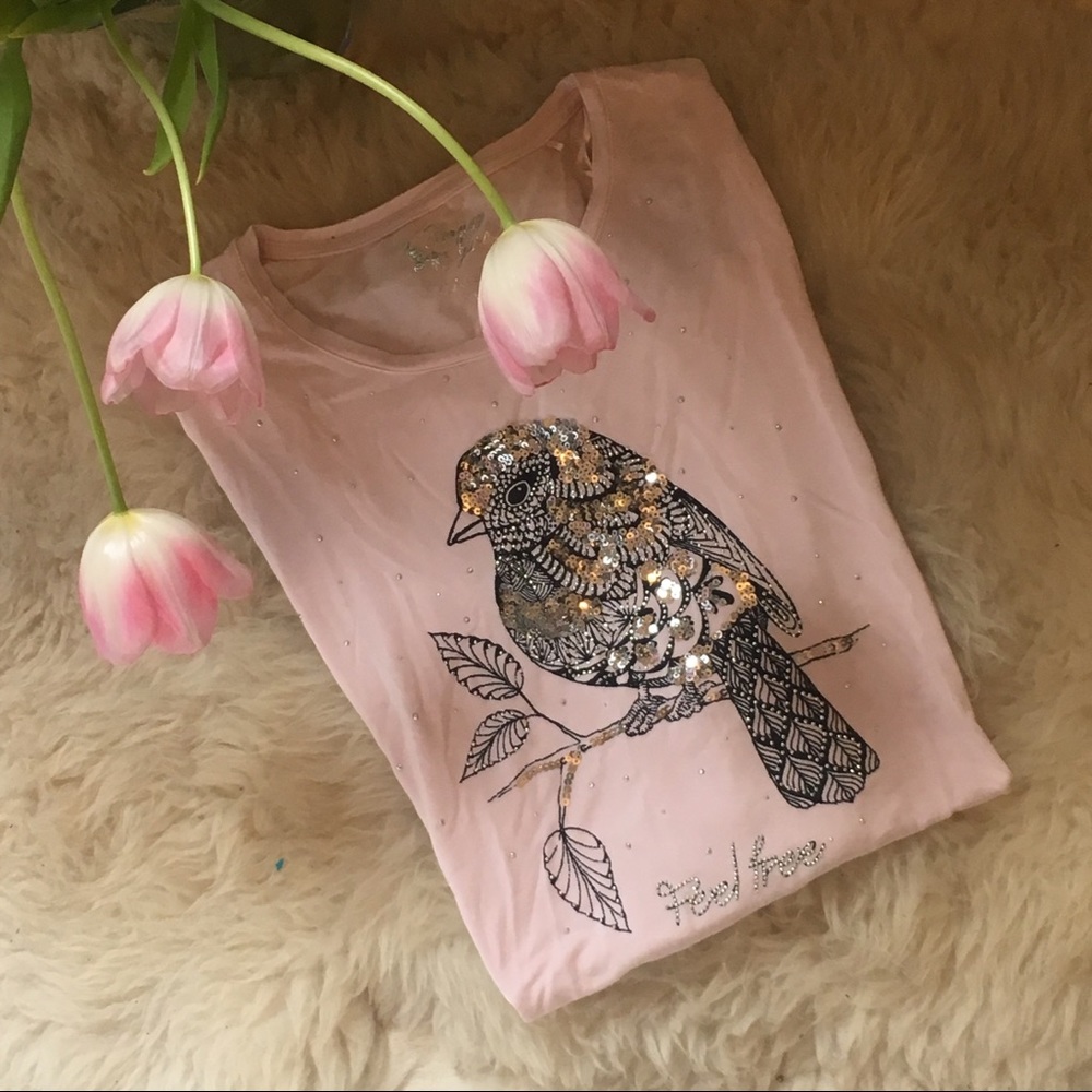 ✨Reserved✨Feel Free Sequin Graphic Tee Blush (L)